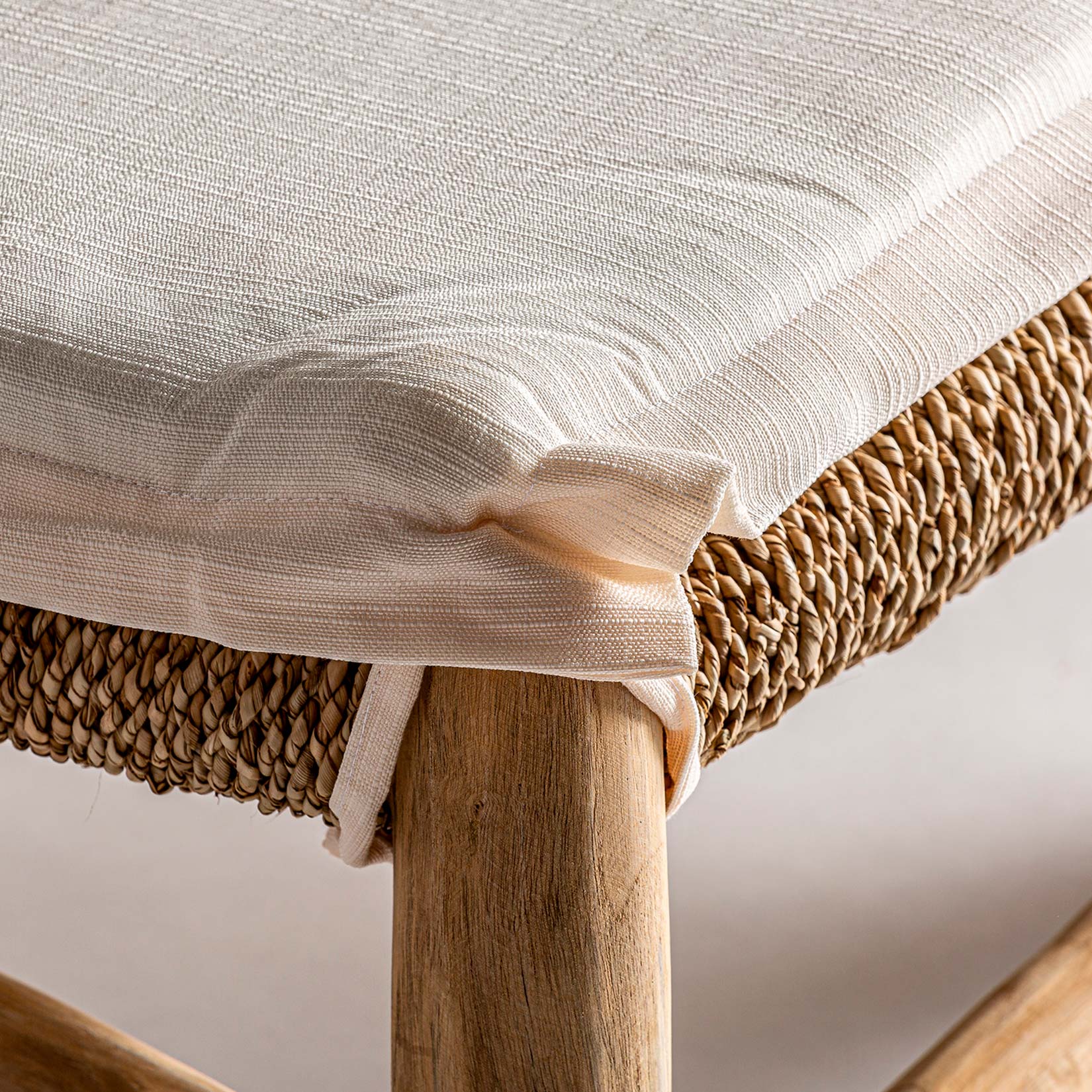 Manhula Sofa